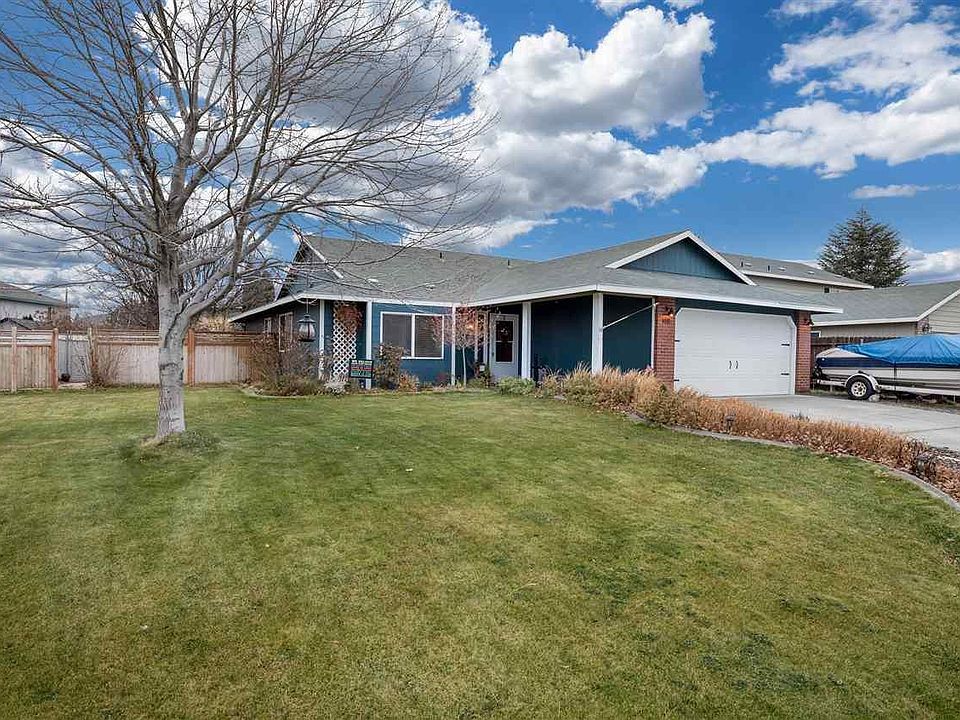 1st image of 5202 Holly Way