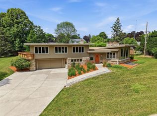 1116 N 5th St, Manitowoc, WI 54220
