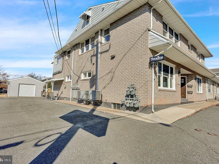 933 N Hanover St #1 — Photo 23