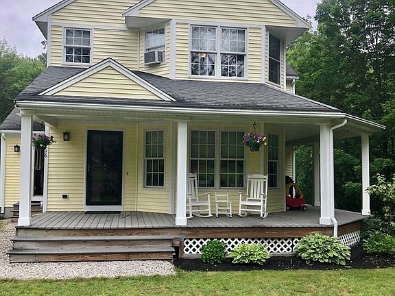 2nd image of 216 Fairbanks St