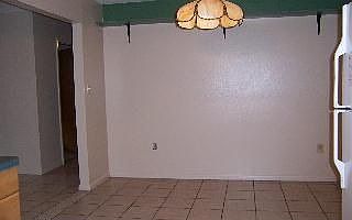 3rd image of 402 W Tever St