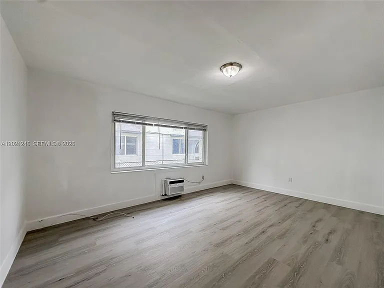 955 Bay Dr #2 — Photo 10