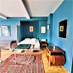 Rented by New York Residence