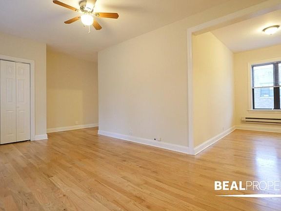 4th image of 3722 N Pine Grove Ave #S2