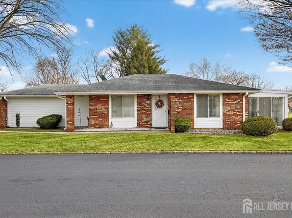 205 Newport Rd #A, Monroe Township, NJ 08831
