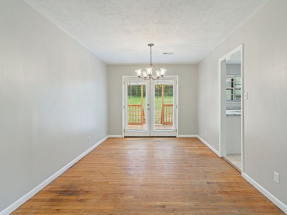 5th image of 5201 Aubrey Ln