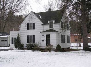 5 Barratt Pl, Fairport, NY 14450