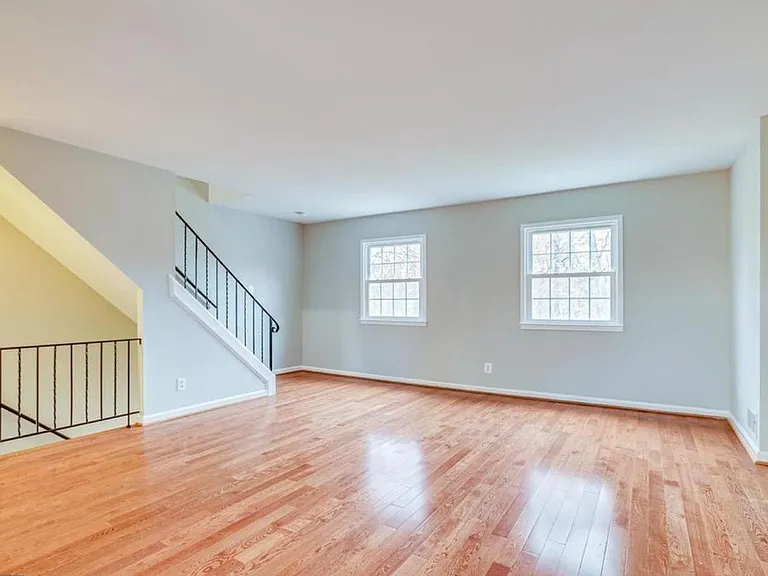 14704 Cardigan Sq — Photo 12