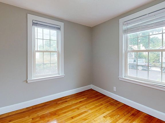 3rd image of 55 Brentwood St