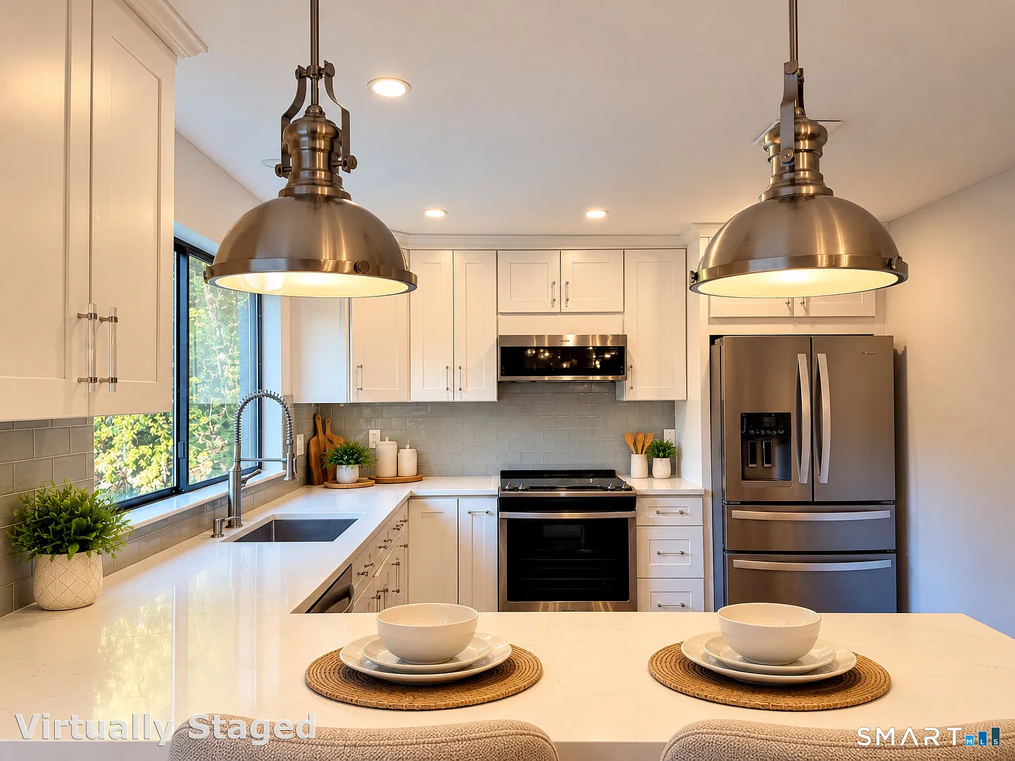 3 bed, 2.0 bath, 1650 sqft, $3,975 — Photo 3