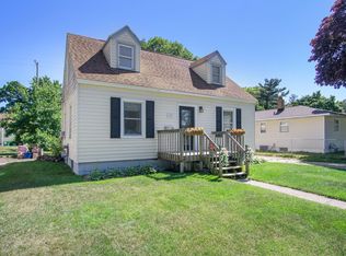 1377 Cornell Rd, Muskegon, MI 49441