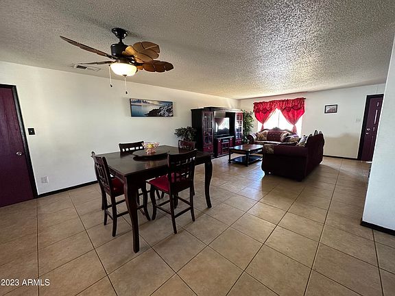 3rd image of 6120 W PINCHOT Avenue