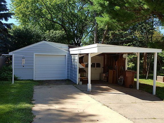 Garages w/carport