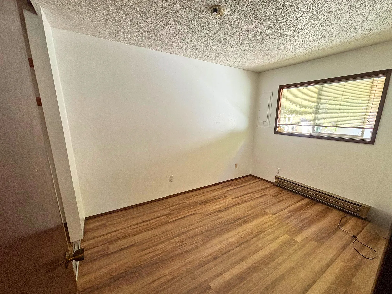 2 bed, 1000 sqft, $1,875 — Photo 4