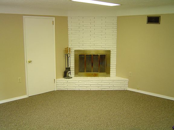 4th image of 223 W 22nd Ave