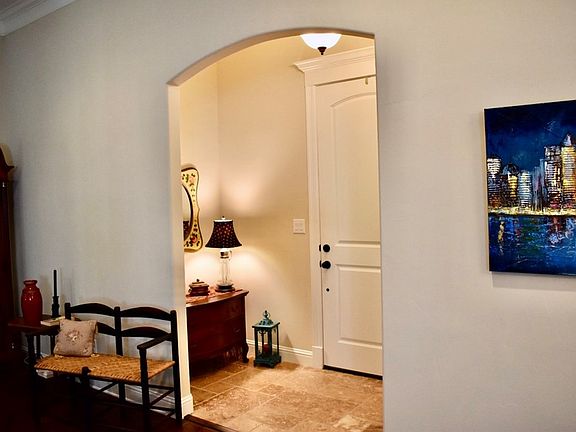 4th image of 3617 Summer Hill Cir