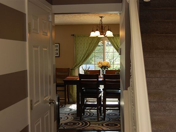 2nd image of 4038 Amethyst Dr
