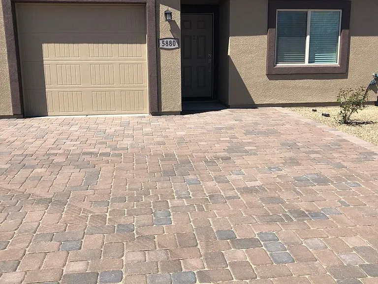 5880 N Robert Rd — Photo 1