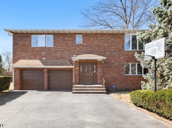 42-00 Debruin Dr, Fair Lawn Boro, NJ 07410