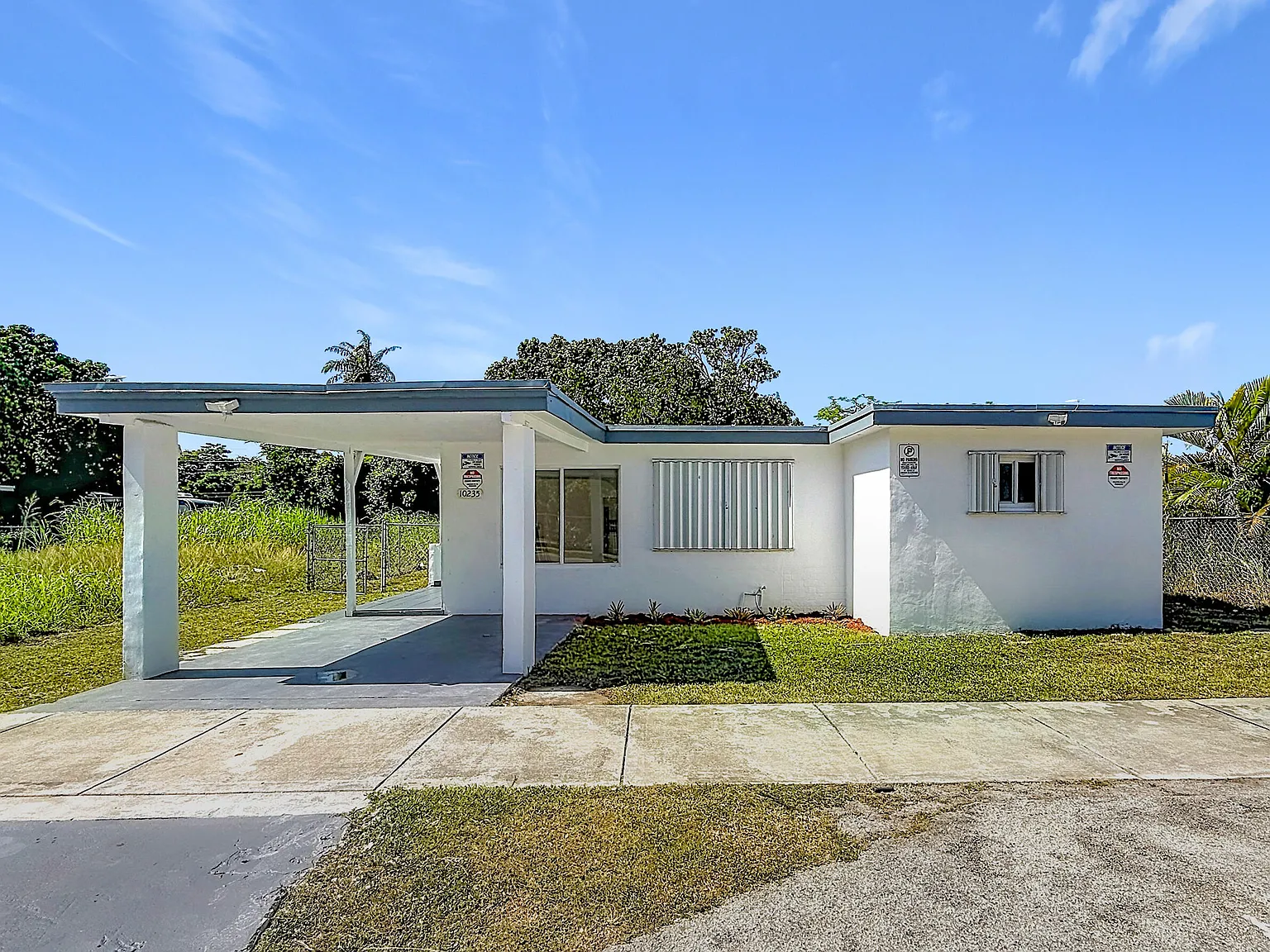 4 bed, 3.0 bath, 1896 sqft, $3,599 — Photo 3