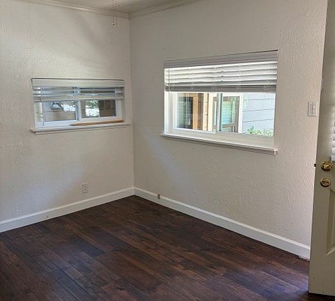4th image of 352 W Main St APT C