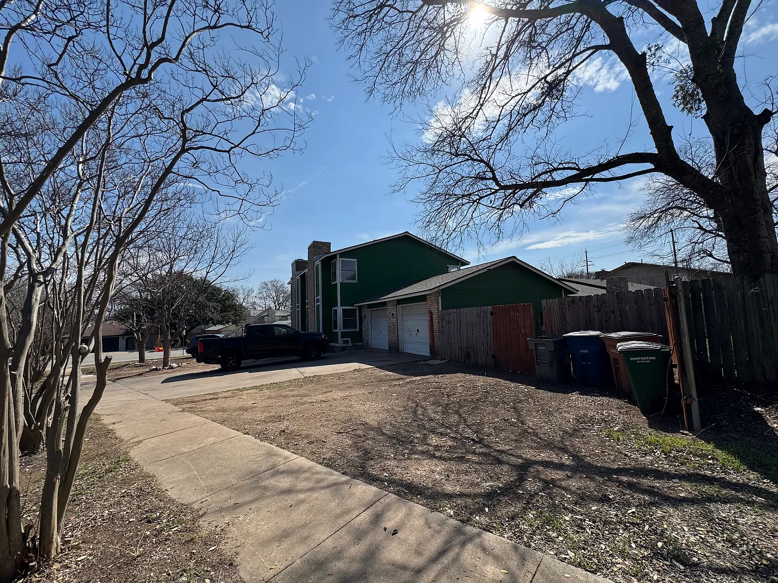 3 bed, 1200 sqft, $1,990 — Photo 1