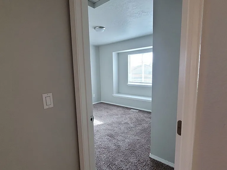 3200 Robinhood Loop — Photo 9