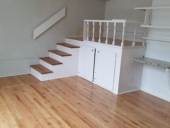 4th image of 1141 N Washington St #1