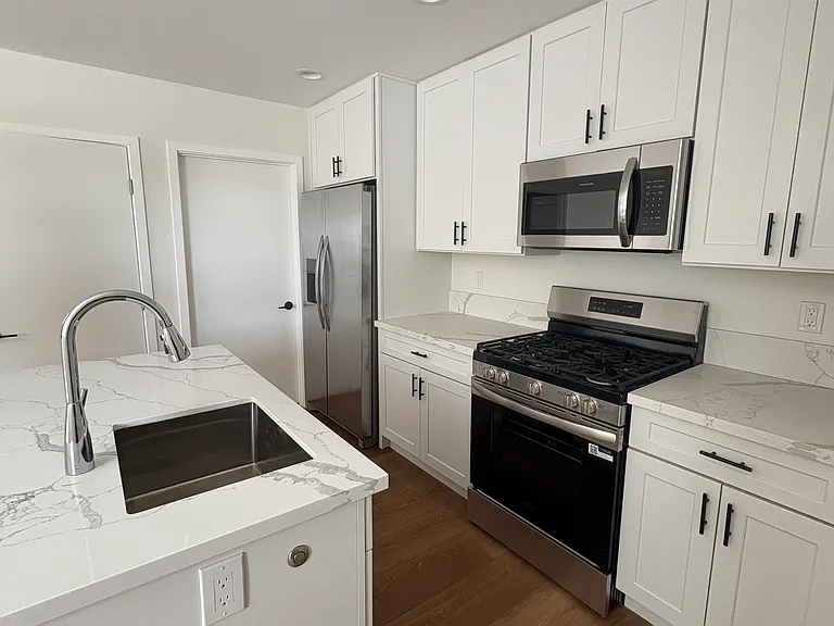 835 Barsby St #ADU — Photo 1