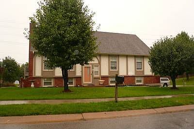 1st image of 2925 S Peck Dr