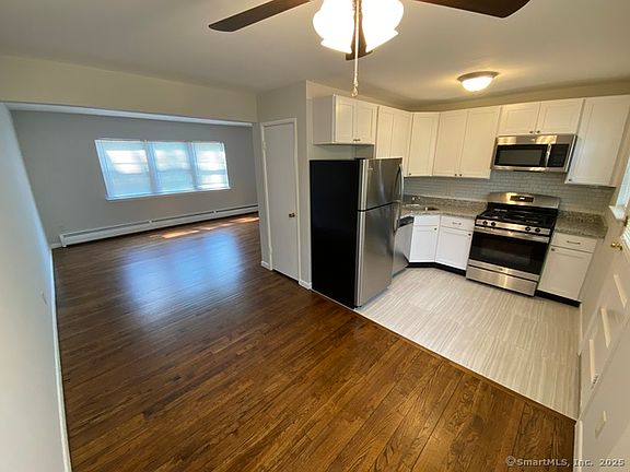 2nd image of 15 Elizabeth St #49