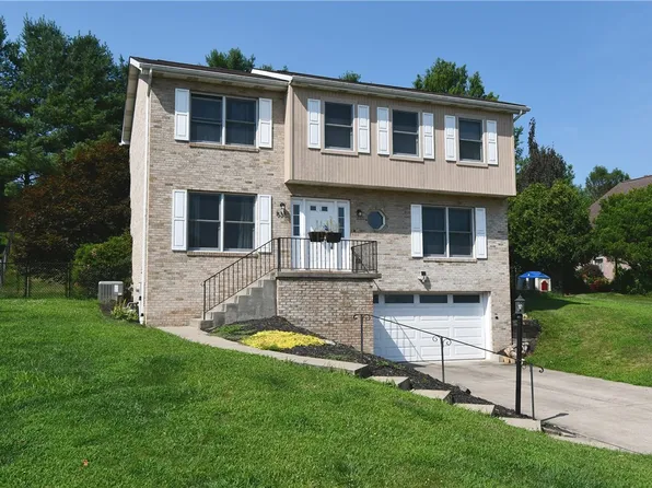533 Hickory Ln, Houston, PA 15342