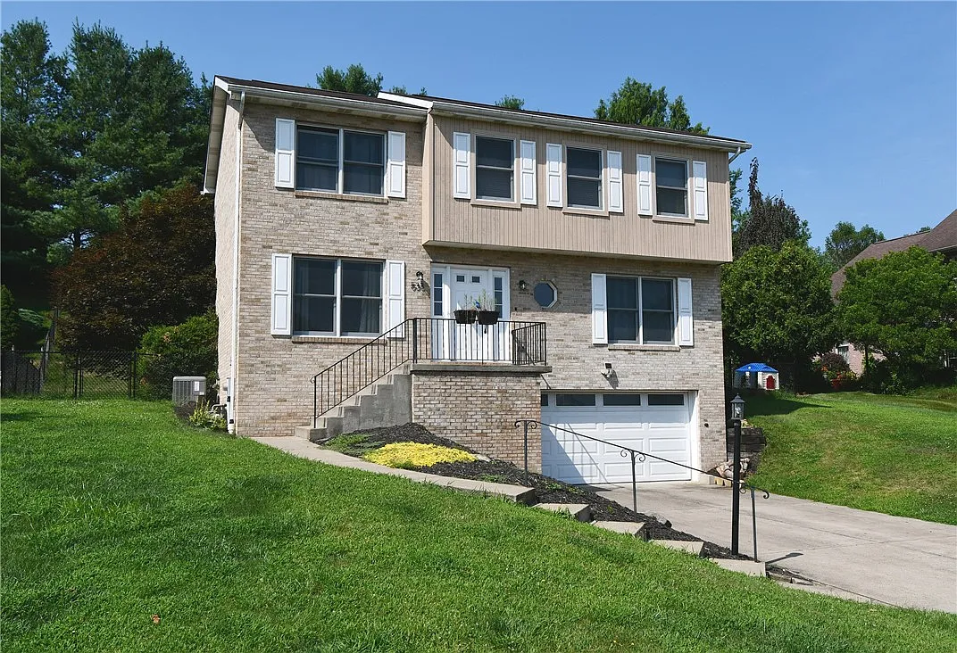 533 Hickory Ln photo 1