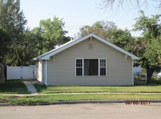 416 Pine St, Newcastle, WY 82701