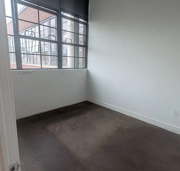 435 Tyler St — Photo 10