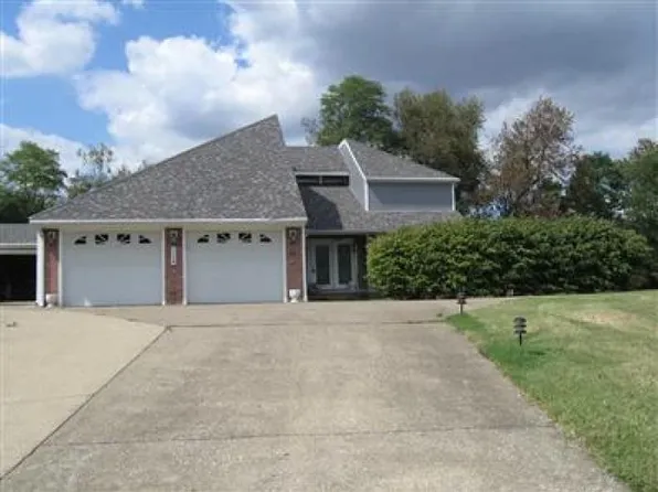 82 Wildwood Dr, Versailles, KY 40383