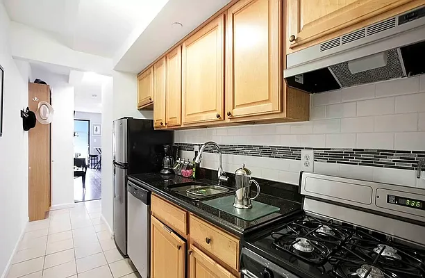 Rented by Corcoran | media 6