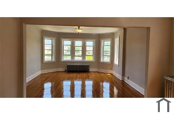 Building Photo - 7944 S Lafayette Ave #2