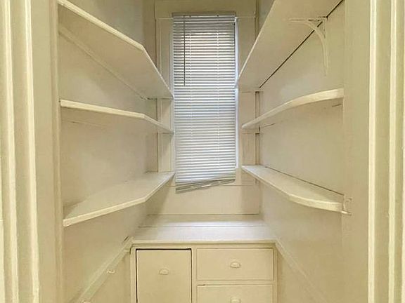 5th image of 1270 Pine St APT 32