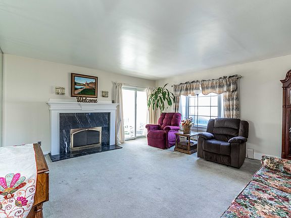 5th image of 437 Sylvan Ave