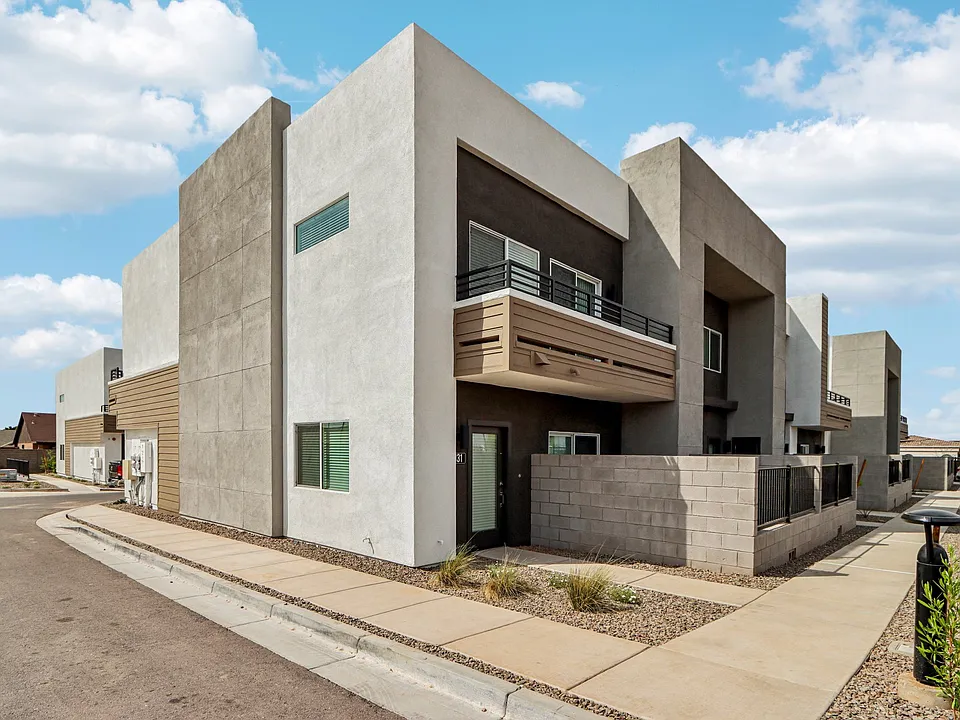 Elevate at Red Mountain Townhomes