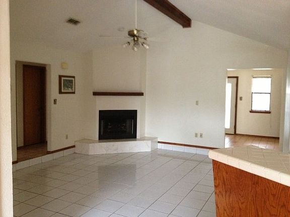 4th image of 5811 Sunrise Blvd