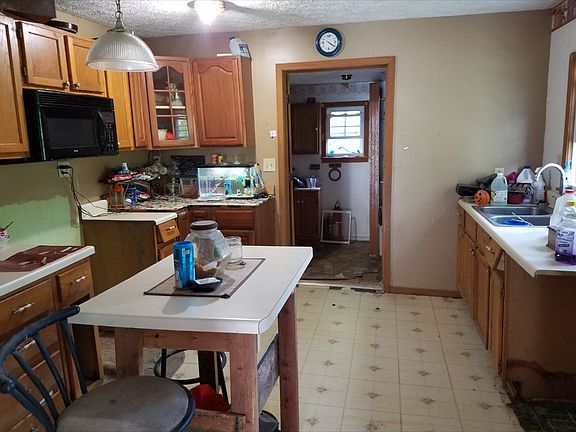 2nd image of 350 N Wine St