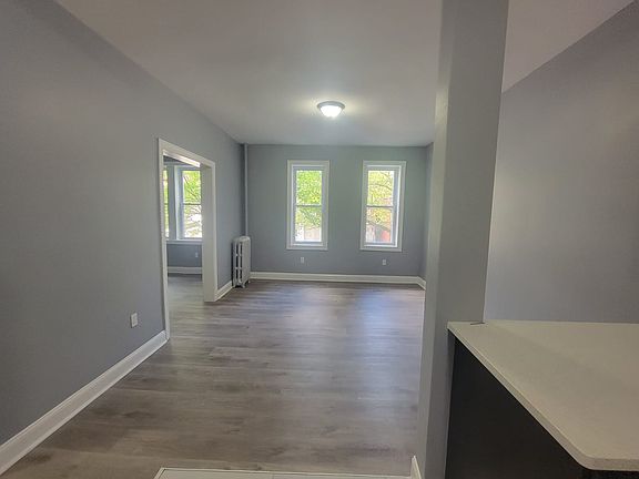4th image of 645 Bergen Ave #1E