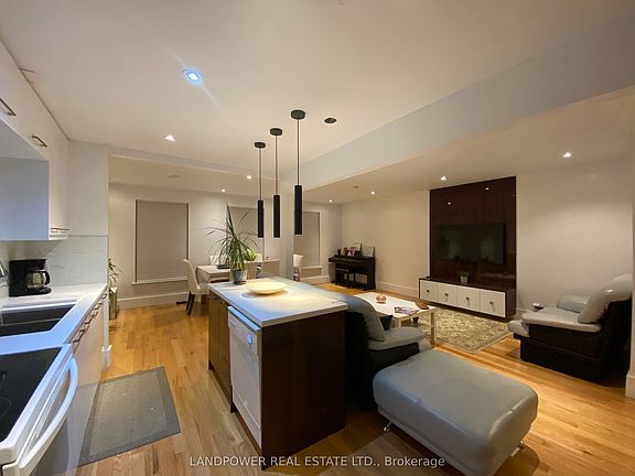 5th image of 898 Reytan Blvd