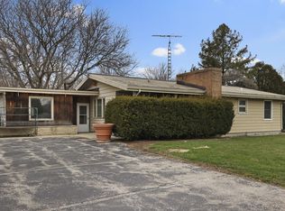 9140 Cooper Rd, Pleasant Prairie, WI 53158