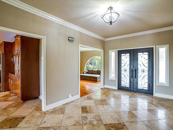 4th image of 3440 Oakwood Ct