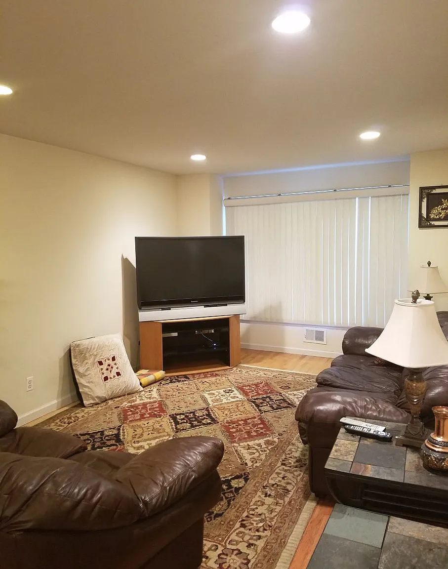 3 bed, 1350 sqft, $3,800 — Photo 3