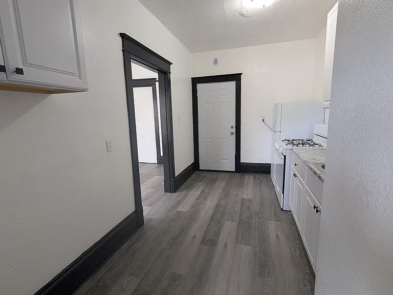 2344 W Hopkins St #2 — Photo 7