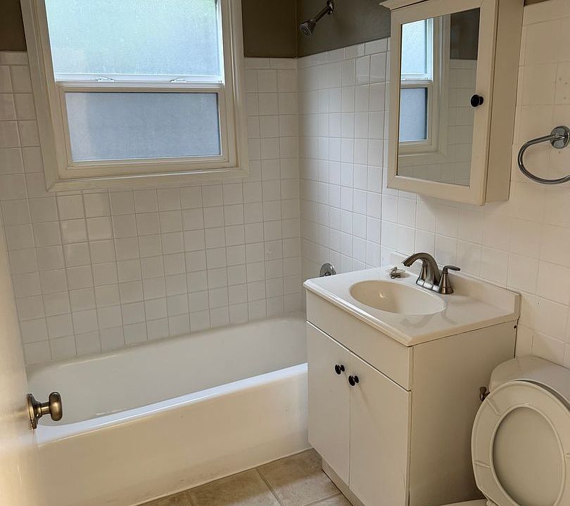 1st image of 1532 NW 51st St #6